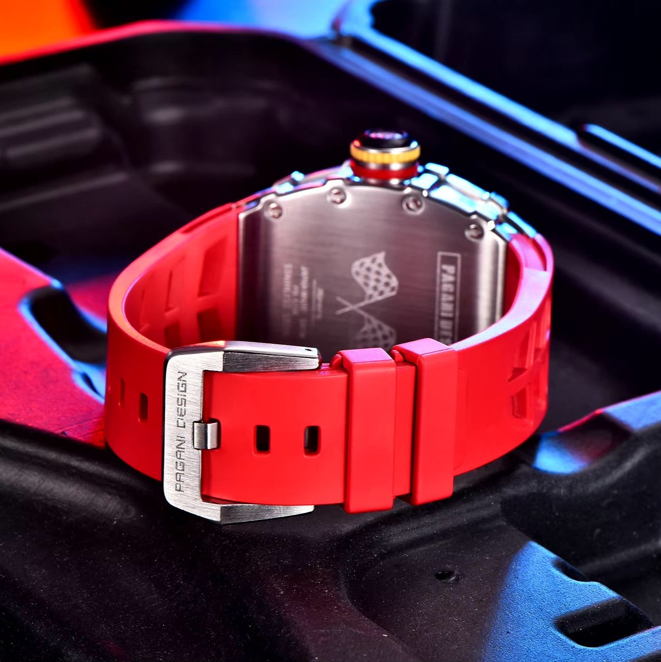 Pagani Design 1738 - Herren-Skeleton-Armbanduhr im Tonneau-Design