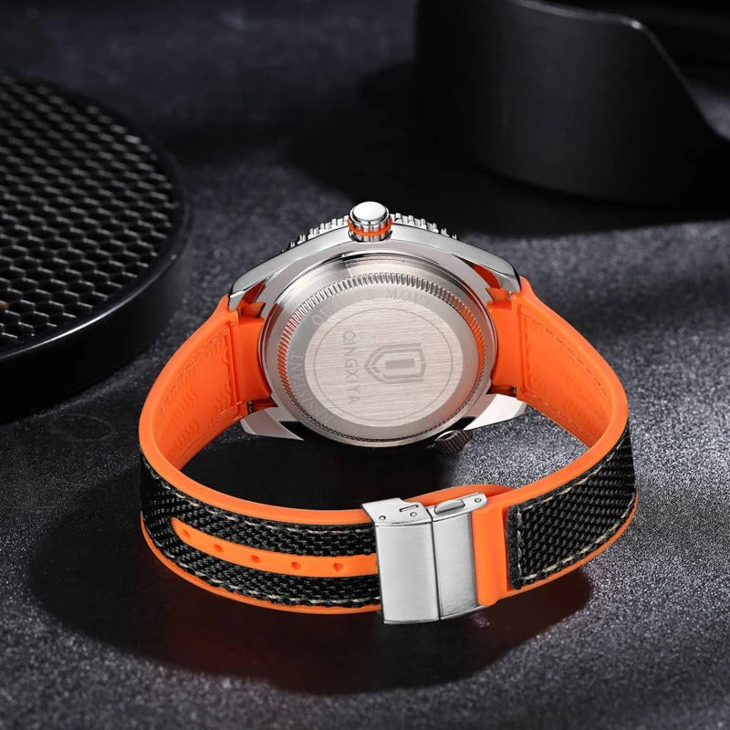 Sportuhr mit Silikonarmband, Datum und Drehlünette 44 mm